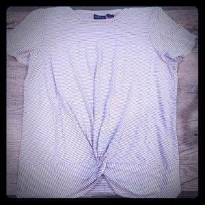 Short sleeve striped shirt with knot bottom